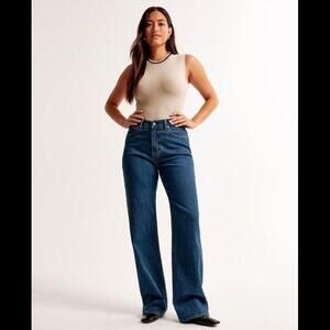 Abercrombie & Fitch Curve Love High-Rise 90s Jeans Size: Women’s 10